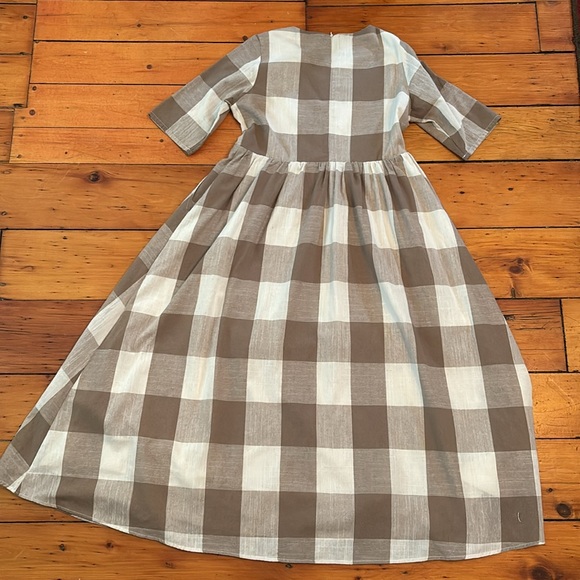 Roolee small cream and white buffalo check maxi dress. Minimalist, cotta… - Picture 8 of 8